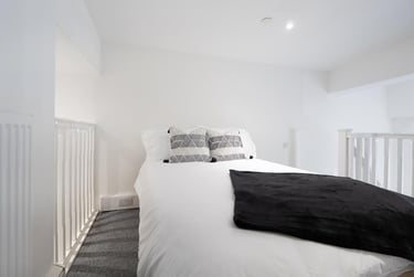 1 bed studio, York Street, Kelham Island, Sheffield, S12NY - Image 1
